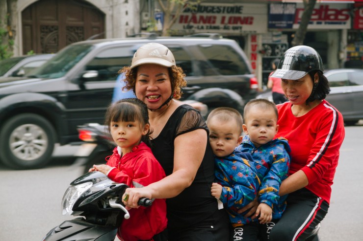 rachel-walker-portrait-photography-travel-asia-vietnam-030