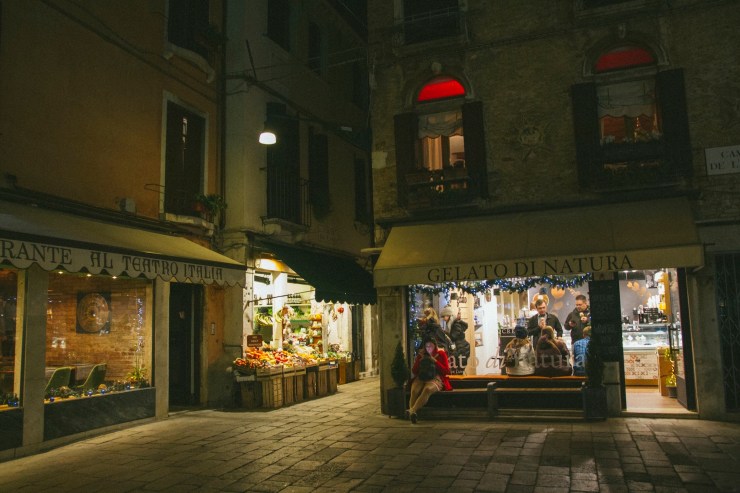 rachel-walker-portrait-photography-travel-europe-italy-venice-26
