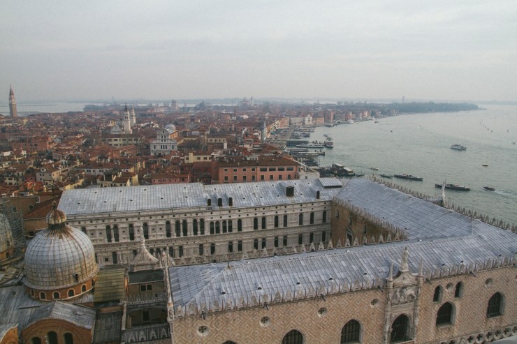 rachel-walker-portrait-photography-travel-europe-italy-venice-32