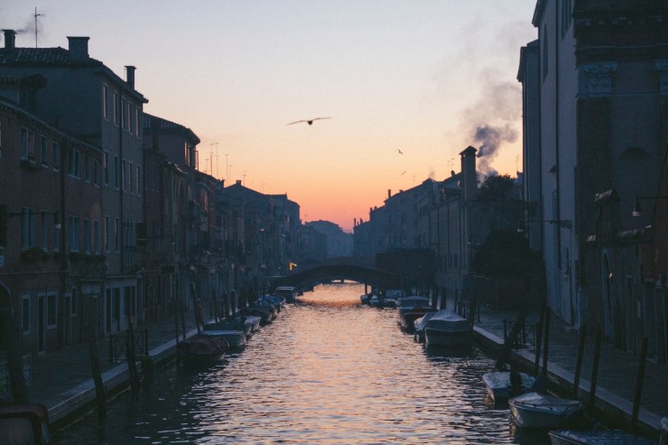 rachel-walker-portrait-photography-travel-europe-italy-venice-47